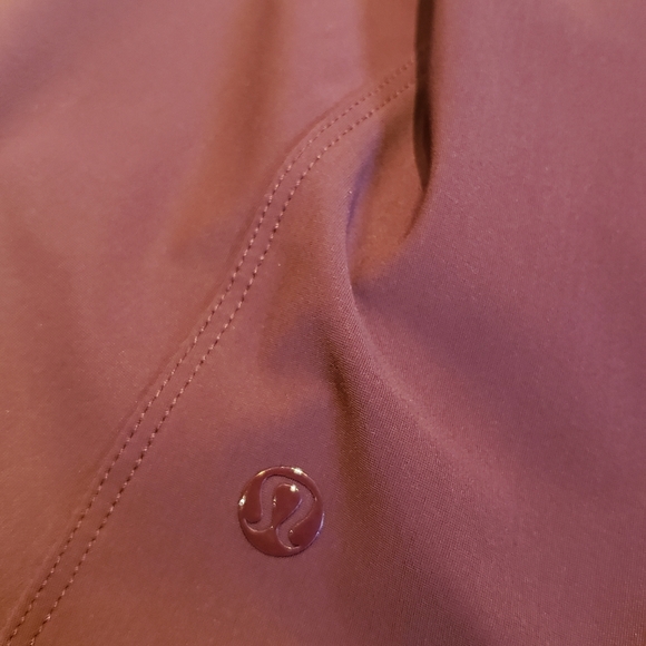 Lululemon - Picture 2 of 3
